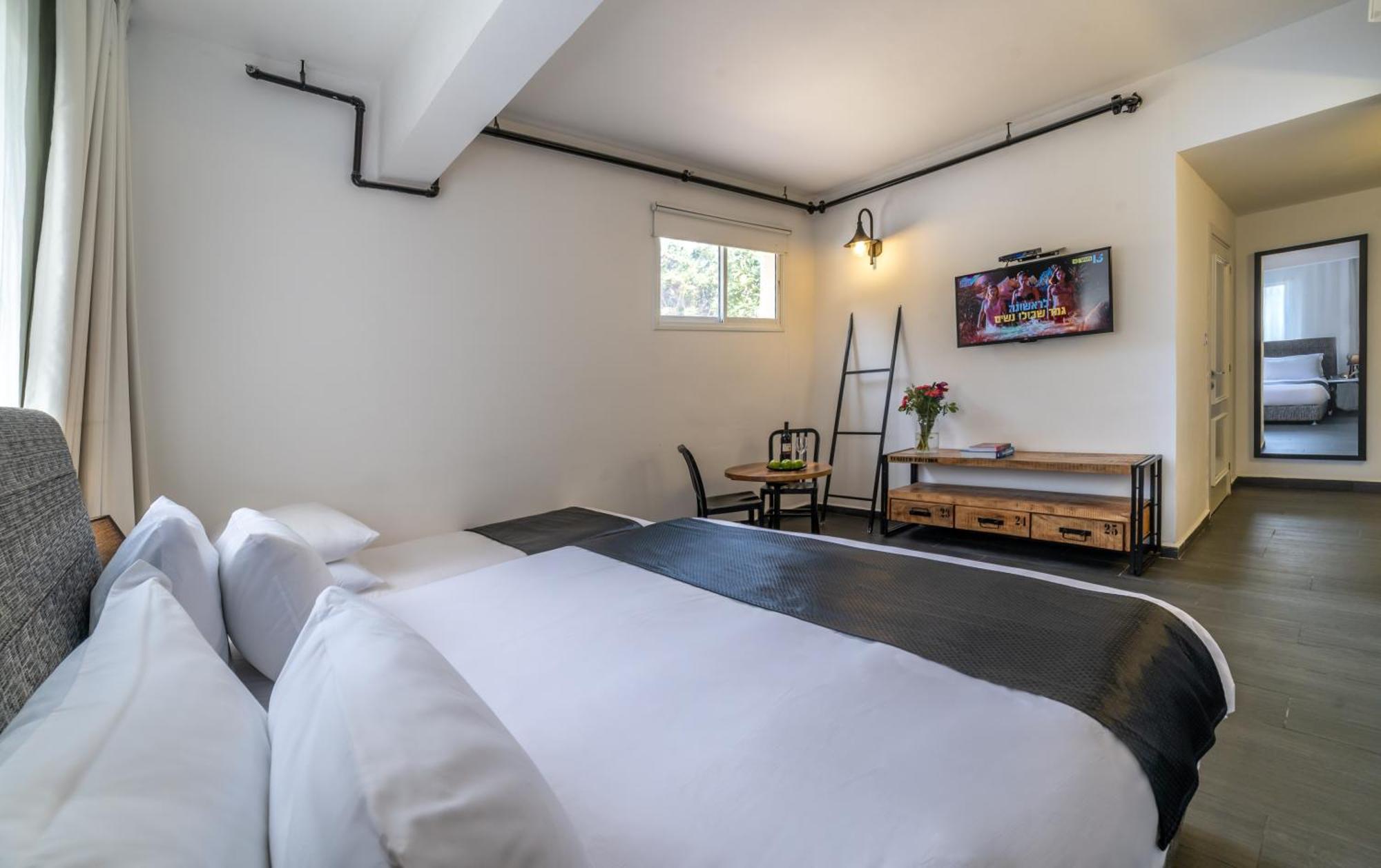 Dizengoff Avenue Boutique Hotel Тел Авив Стая снимка